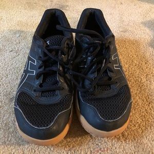 ASIC volleyball/indoor field hockey shoes.